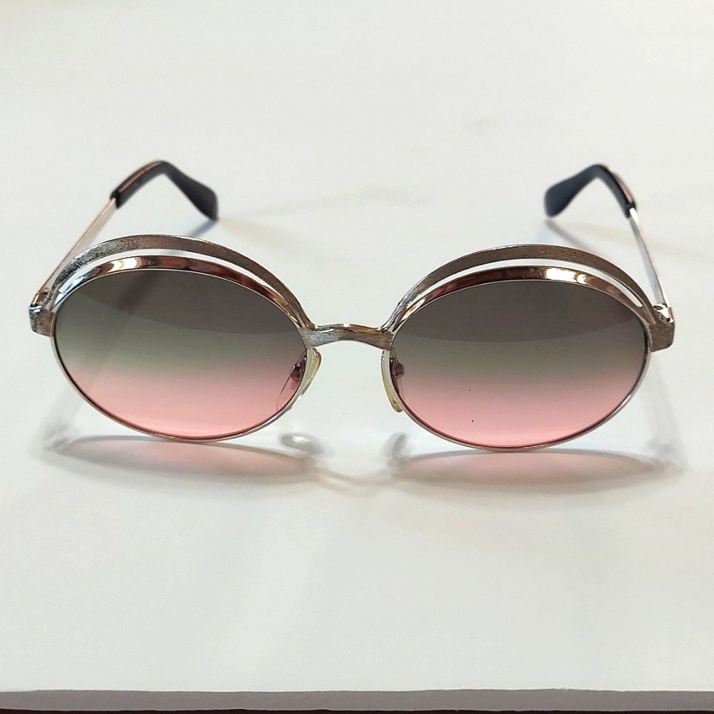 NWOT Metzler Ladies Sunglasses Silver Frame Grey Lens